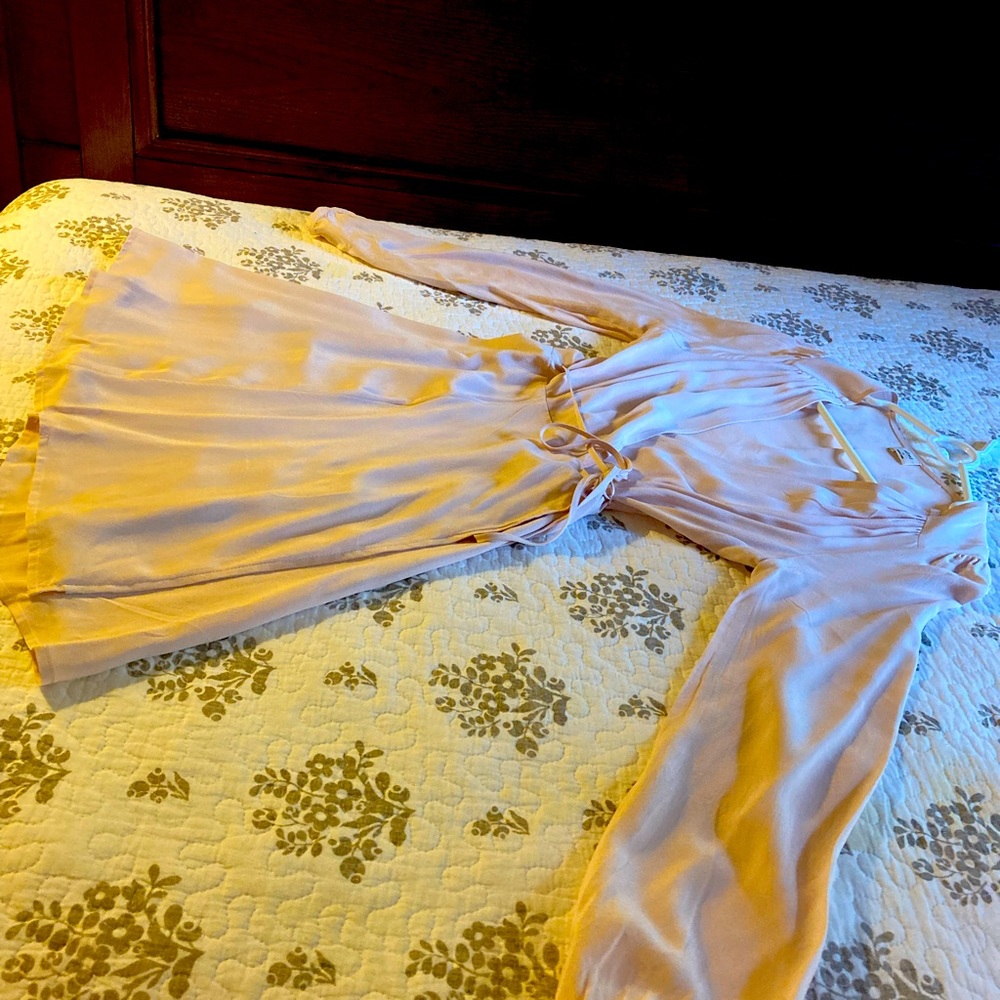 Aritiza Wilfred mini long sleeve dress.100%silk .size xs